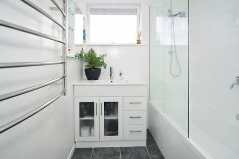 Photo of property in 67 Avalon Drive, Nawton, Hamilton, 3200