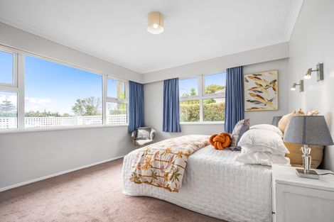 Photo of property in 1/206 Onewa Road, Birkenhead, Auckland, 0626