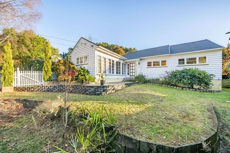 Photo of property in 86 Pinehaven Road, Pinehaven, Upper Hutt, 5019