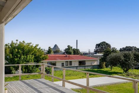 Photo of property in 452 Saint Aubyn Street, Moturoa, New Plymouth, 4310