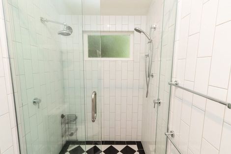 Photo of property in 2/139 Wadestown Road, Wadestown, Wellington, 6012