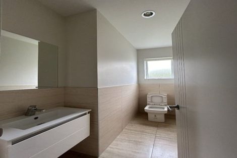 Photo of property in 67 Pickaberry Avenue, Karaka, Papakura, 2113