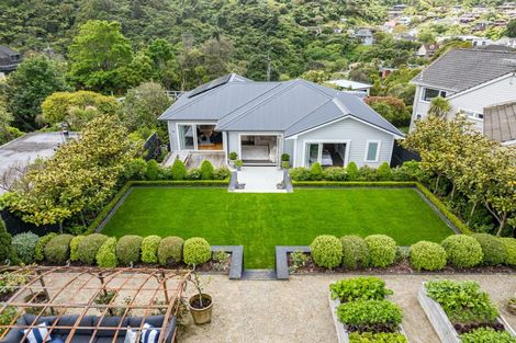 Photo of property in 23 Silverstream Road, Crofton Downs, Wellington, 6035