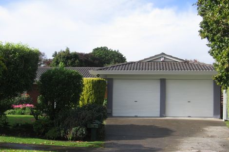 Photo of property in 124 Fisher Parade, Sunnyhills, Auckland, 2010