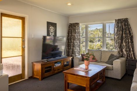 Photo of property in 40 Strid Road, Te Atatu South, Auckland, 0610