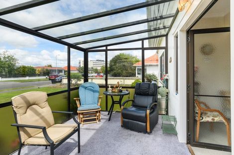 Photo of property in 25 Puriri Terrace, Roslyn, Palmerston North, 4414