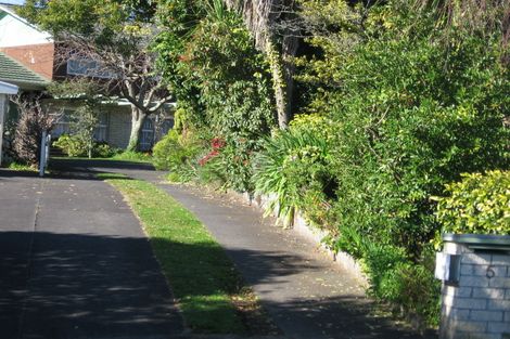 Photo of property in 5 Alf Walker Place, Papakura, 2110