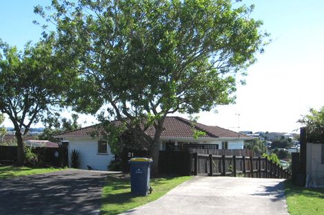 Photo of property in 21 Pahi Place, West Harbour, Auckland, 0618
