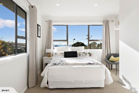 Photo of property in 1/31 Browns Bay Road, Browns Bay, Auckland, 0630