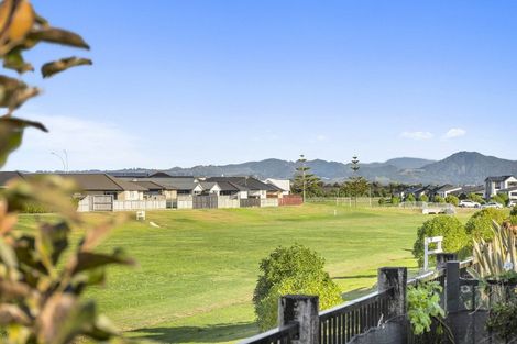 Photo of property in 11 Kamahi Crescent, Papamoa Beach, Papamoa, 3118