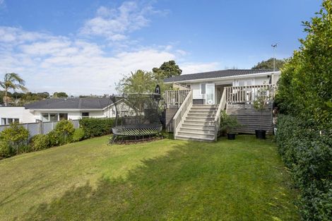 Photo of property in 25 Agincourt Street, Glenfield, Auckland, 0629