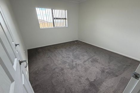 Photo of property in 12 Keri Vista Rise, Papakura, 2110