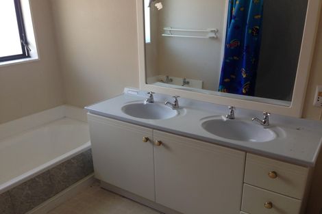 Photo of property in 18 Wye Street, Rongotea, 4476