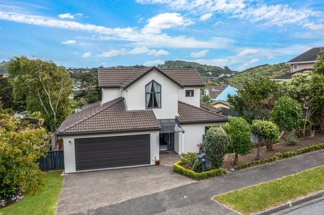 Photo of property in 6 Saunders Close, Whitby, Porirua, 5024
