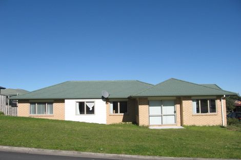 Photo of property in 1 Bohola Rise, Weymouth, Auckland, 2103
