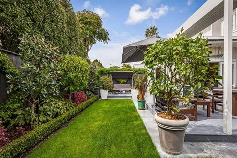 Photo of property in 20 Kensington Drive, Orewa, 0931