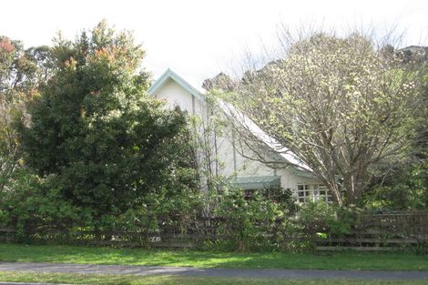 Photo of property in 35 Resolution Road, Welcome Bay, Tauranga, 3112