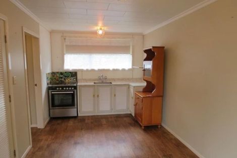Photo of property in 1 Fairview Place, Westown, New Plymouth, 4310
