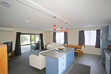 Photo of property in 31 Tyrone Street, Belfast, Christchurch, 8051