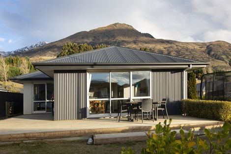 Photo of property in 3 Tudor Lane, Lower Shotover, Queenstown, 9304