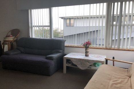 Photo of property in 67 Forrest Hill Road, Milford, Auckland, 0620