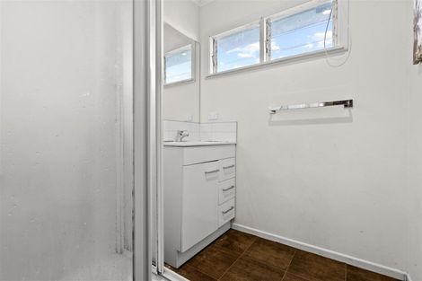 Photo of property in 102 Beaumonts Way, Manurewa, Auckland, 2102