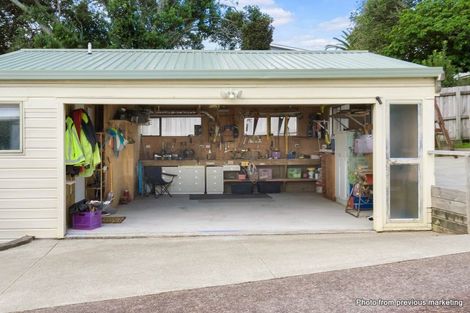 Photo of property in 4 Brian Crescent, Stanmore Bay, Whangaparaoa, 0932