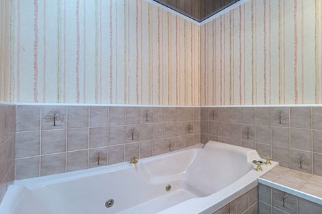 Photo of property in 220a Cambridge Street, Levin, 5510