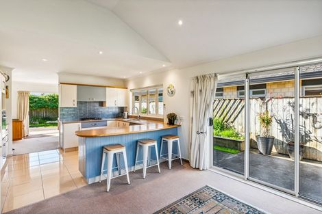 Photo of property in 194 Milne Drive, Paraparaumu, 5032