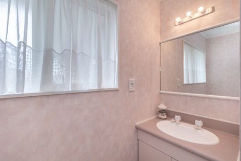 Photo of property in 28 Salisbury Street, Levin, 5510