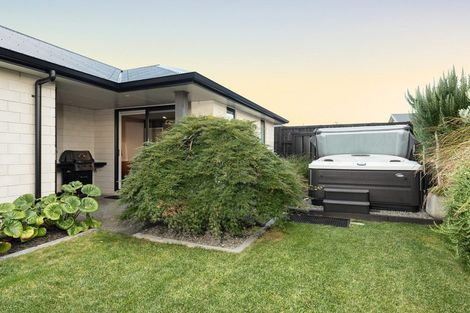 Photo of property in 75 Benmore Crescent, Pyes Pa, Tauranga, 3112