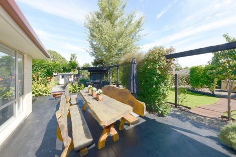 Photo of property in 6 Deavoll Place, Heathcote Valley, Christchurch, 8022