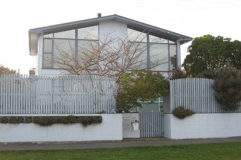 Photo of property in 31 Pine Avenue, New Brighton, Christchurch, 8061