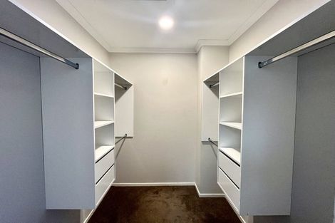 Photo of property in 21 Stitchbird Crescent, Papakura, 2110