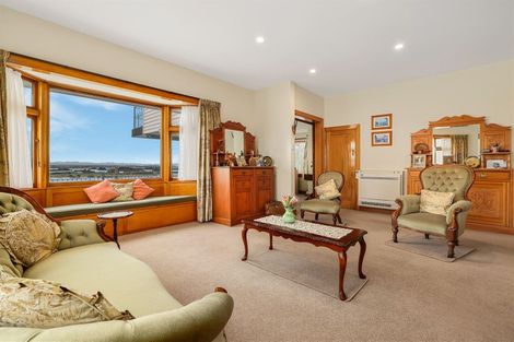 Photo of property in 40 Saint Andrews Hill Road, Mount Pleasant, Christchurch, 8081