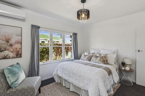 Photo of property in 6 Walton Avenue, Waikanae, 5036