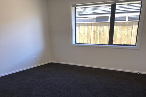 Photo of property in 8 Tapuhikura Street, Waikanae, 5036