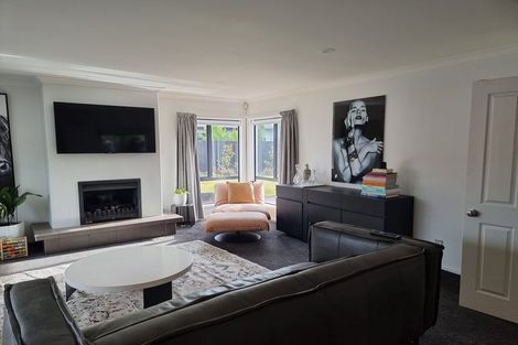 Photo of property in 18 Puhara Avenue, Parklands, Christchurch, 8083