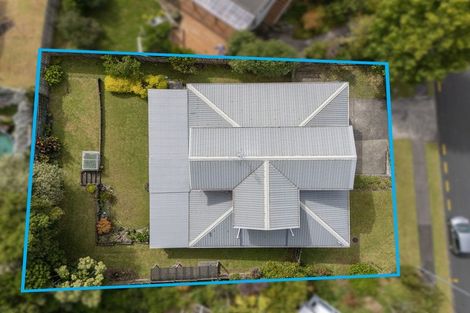 Photo of property in 8 Unsworth Drive, Unsworth Heights, Auckland, 0632