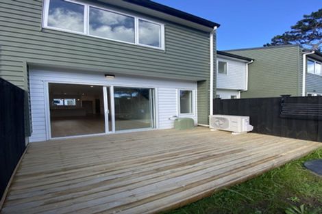 Photo of property in 39 Kaimai Avenue, Massey, Auckland, 0614