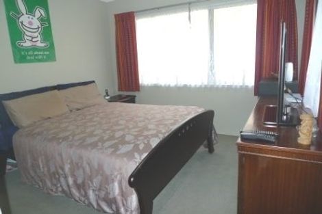 Photo of property in 80 Erlestoke Crescent, Churton Park, Wellington, 6037