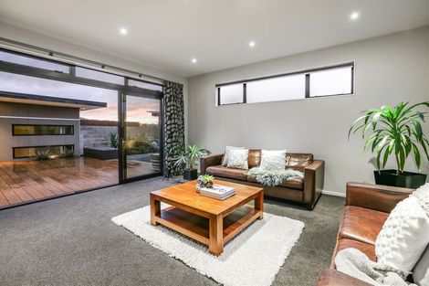 Photo of property in 11 Sumner Terrace, Aotea, Porirua, 5024