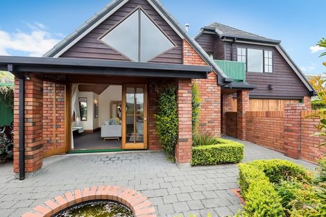 Photo of property in 3/14 Bellevue Road, Woburn, Lower Hutt, 5010