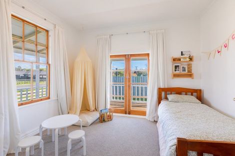 Photo of property in 23 Dee Street, Otane, 4202