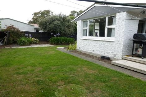 Photo of property in 2/4 Kyeburn Place, Avonhead, Christchurch, 8042