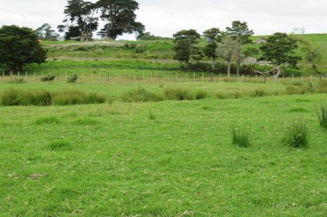 Photo of property in 23 Church Road, Matakohe, 0593