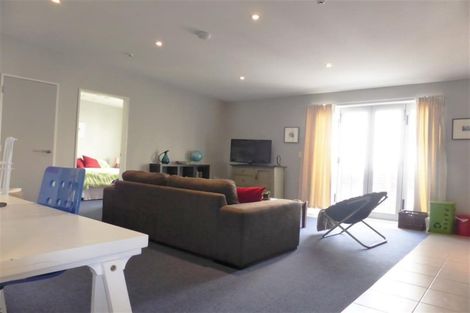 Photo of property in 3/35 Home Street, Mount Victoria, Wellington, 6011