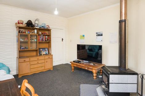 Photo of property in 1 Lena Place, Foxton, 4814