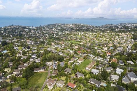 Photo of property in 21 Squirrel Lane, Browns Bay, Auckland, 0630