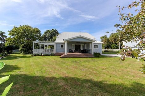 Photo of property in 11 Onaero Beach Road, Onaero, Waitara, 4383